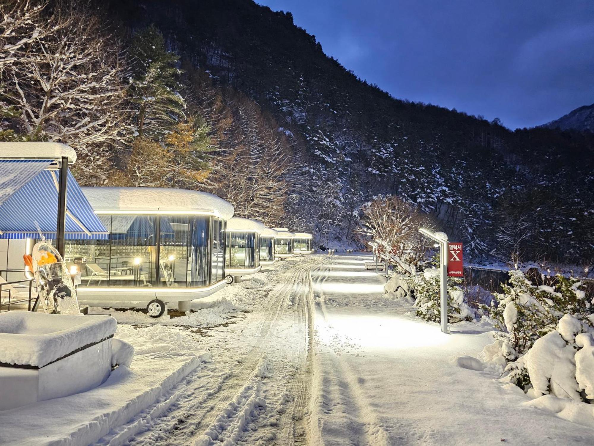 Galaxy X Hotel Type Caravan Glamping & Pension Pyeongchang Exteriör bild